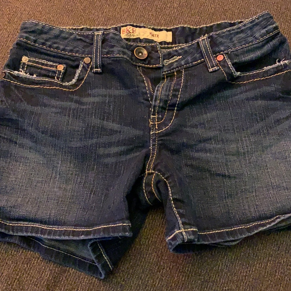 Buckle size 28 Jean shorts